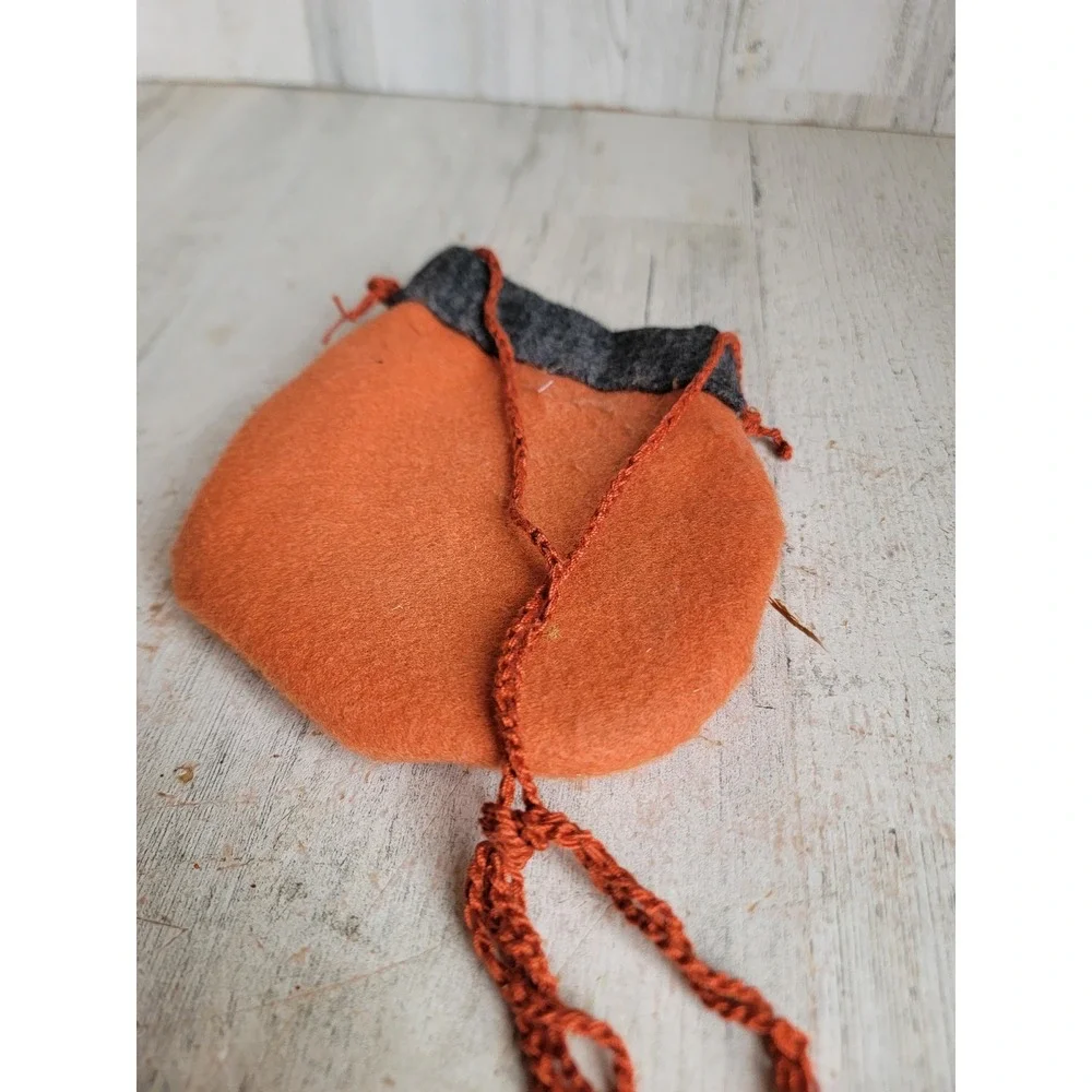 vintage Primitive folk art mini pumpkin pouch Halloween felt jack O'Lantern home